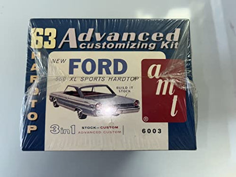 AMT 63 Ford 500 XL Sports Hardtop Plastic Model Car