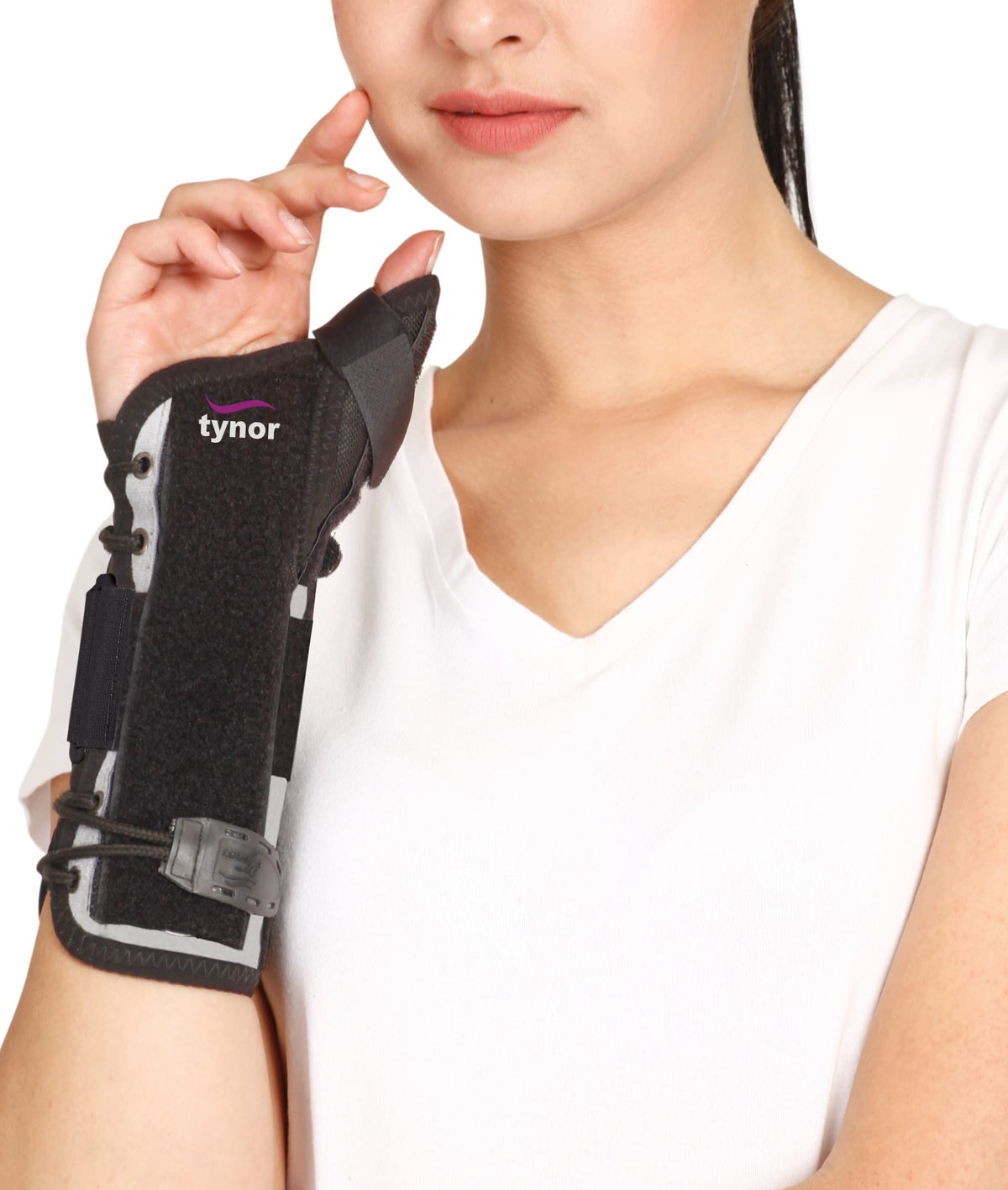 Tynor Wrist Splint with Thumb, Black, Medium, 1 Unit