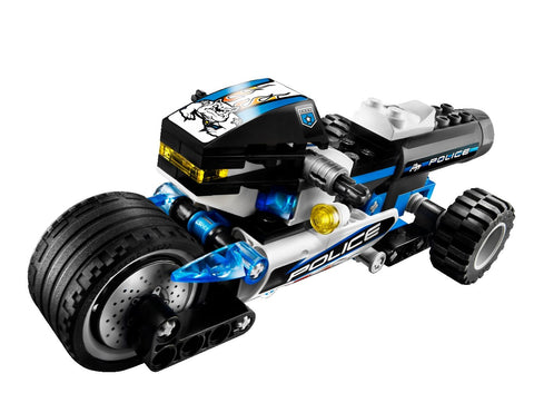 LEGO Racers Set #8221 Storming Enforcer